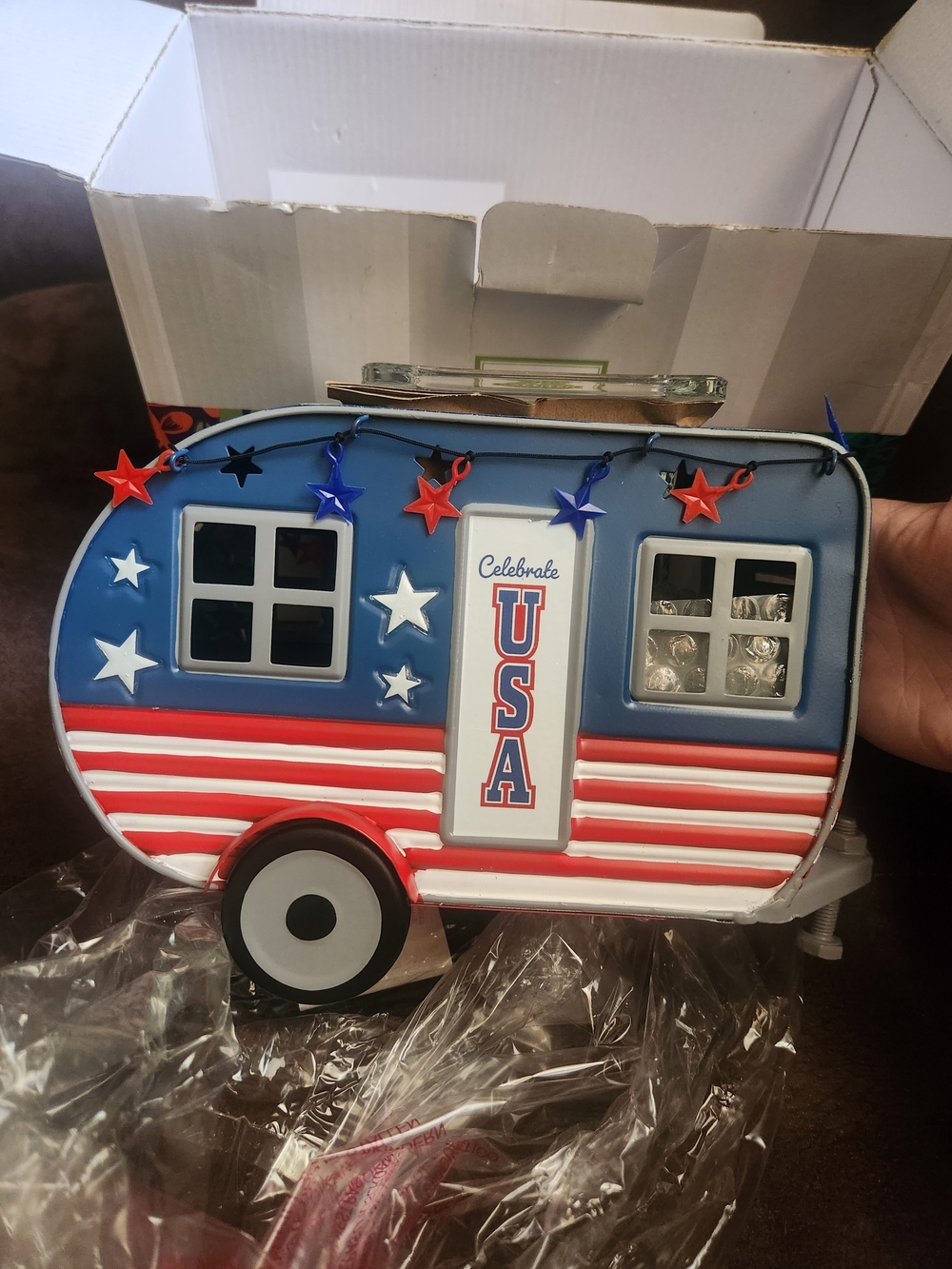 Scentsy Land Of Liberty USA Patriotic Camper Tin Decor